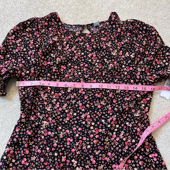 NEW Old Navy Dress Womens Medium Pink Black Ditzy Floral Cut Out Back Smocked - Picture 6 of 9